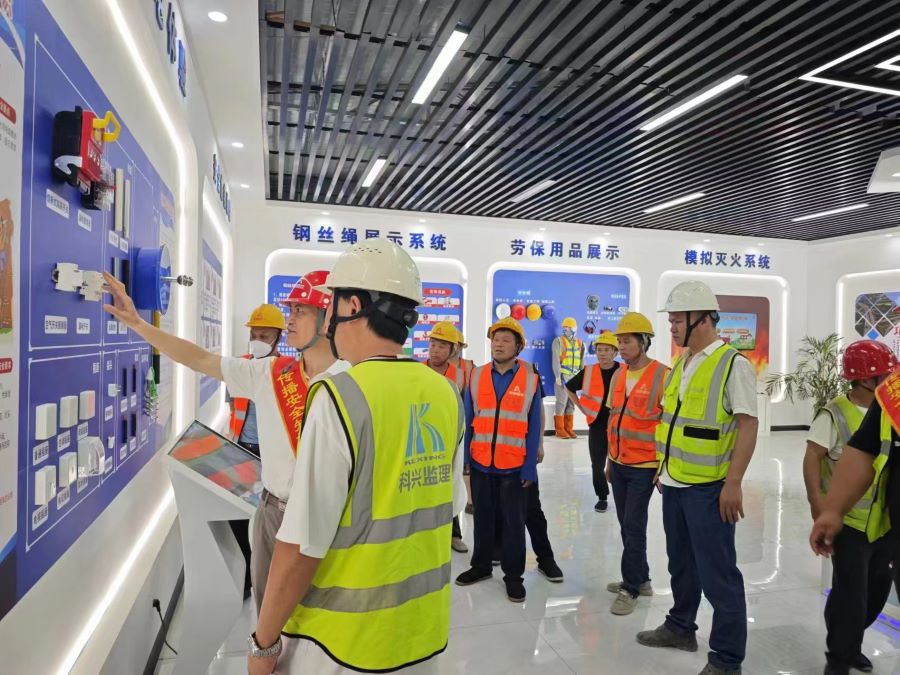 S22天天高速營嶺隧道項目開展開展2024年安全宣傳咨詢?nèi)栈顒? /> 
</p>
<p class=